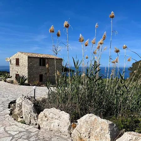 Casale Nocellara Villa *