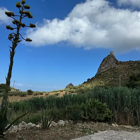 Casale Nocellara Villa *